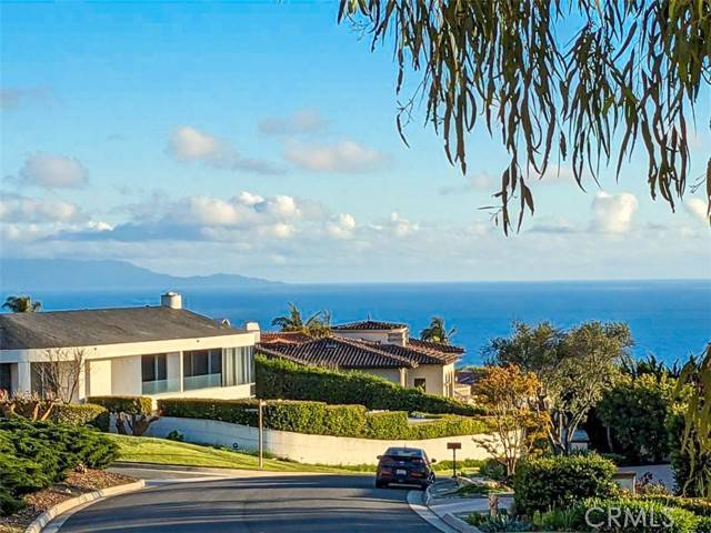 Palos Verdes Estates, CA 90274,1446 Via Castilla