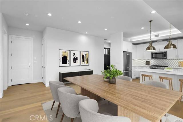 Redondo Beach, CA 90278,2317 Vanderbilt Lane #C