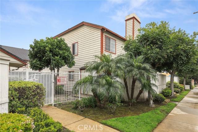 Harbor City (los Angeles), CA 90710,25520 Dodge Avenue #A