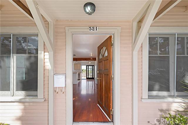 Redondo Beach, CA 90277,521 S Francisca Avenue
