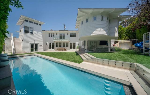Manhattan Beach, CA 90266,2104 Flournoy Road