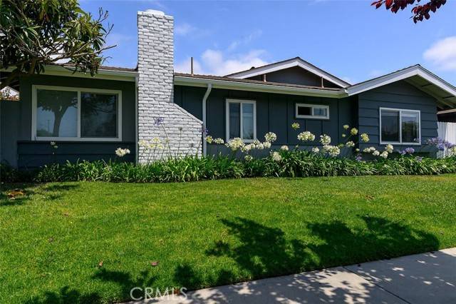 Huntington Beach, CA 92647,17132 Emerald Lane