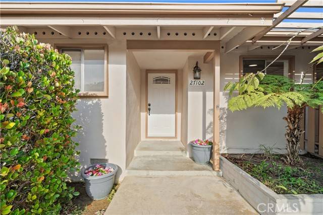 Rancho Palos Verdes, CA 90275,27102 Springcreek Road
