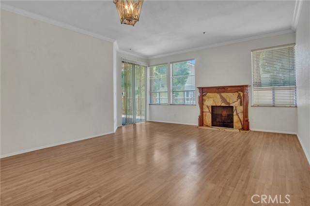 Torrance, CA 90503,2571 Plaza Del Amo #107