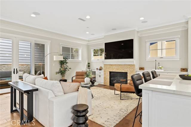 Redondo Beach, CA 90277,716 Elvira Avenue #A