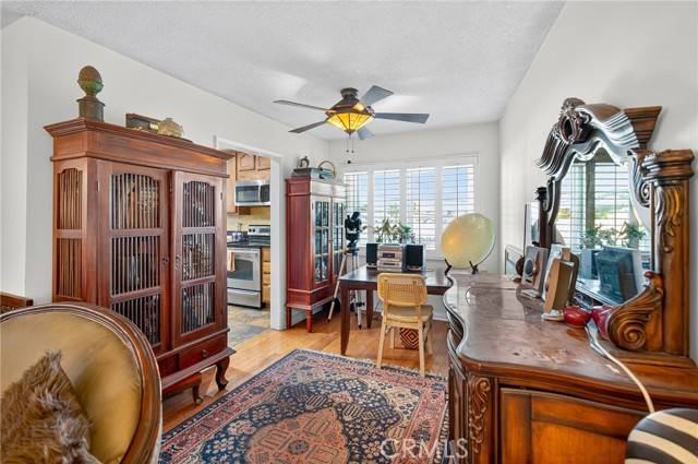 Los Angeles, CA 90056,5376 Fairview Boulevard #209