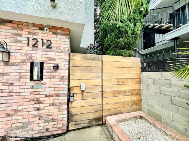 Long Beach, CA 90804,1212 Gladys Avenue #203