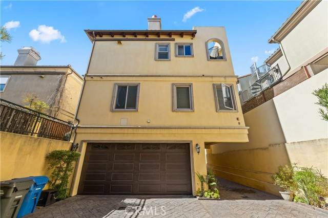 Redondo Beach, CA 90277,235 S Irena