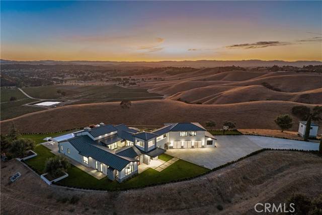 Paso Robles, CA 93446,888 Camino Vina