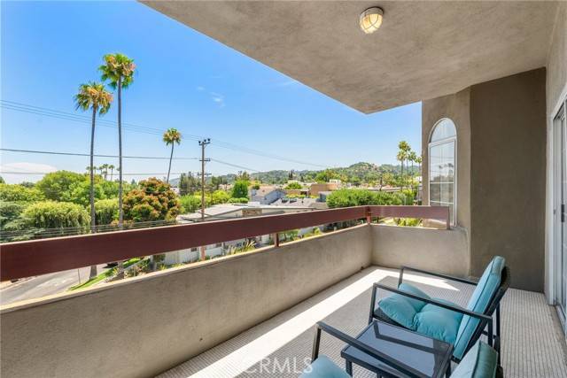 Sherman Oaks, CA 91423,4301 Fulton Avenue #301