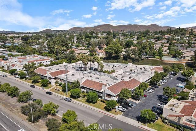 Agoura Hills, CA 91301,30423 Canwood Street