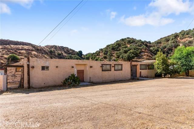 Agua Dulce, CA 91390,13684 Sierra