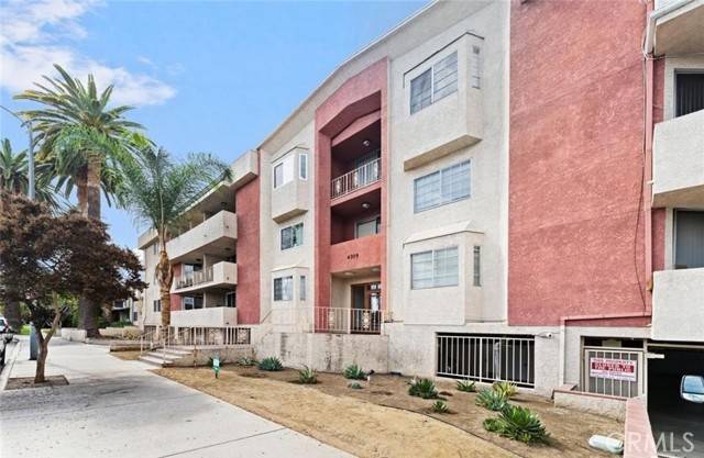 Sherman Oaks, CA 91403,4705 Kester Avenue #209