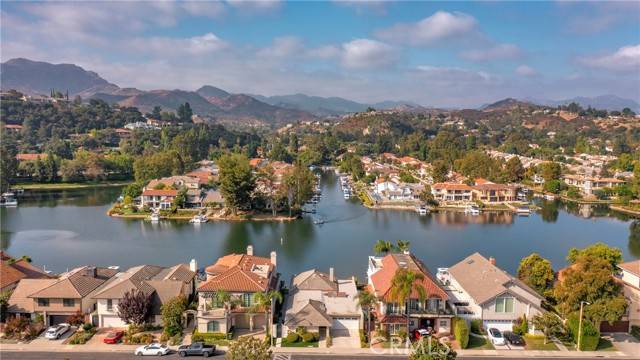 Westlake Village, CA 91361,32200 Oakshore Drive