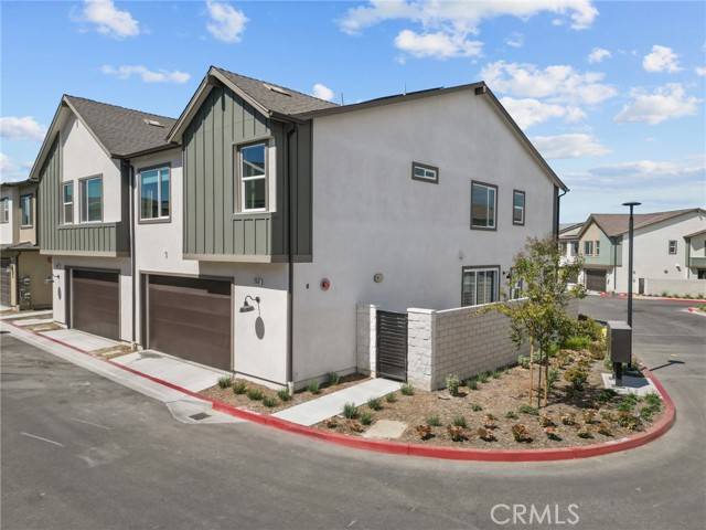 Valencia (santa Clarita), CA 91381,27616 Ensemble Place