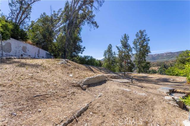 Agoura Hills, CA 91301,2229 Pinecrest Road