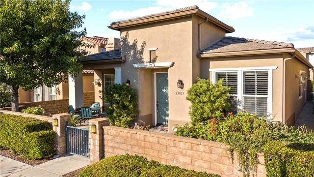 Valencia (santa Clarita), CA 91354,23815 Balsa Court