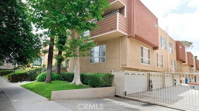 Van Nuys (los Angeles), CA 91405,7319 Hazeltine Avenue #19