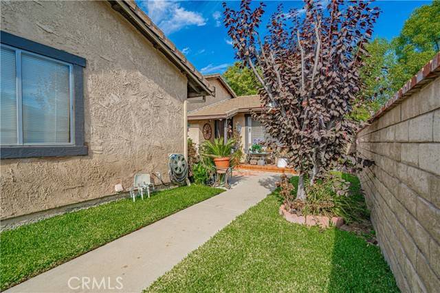 Valencia (santa Clarita), CA 91355,23211 Faisan Court