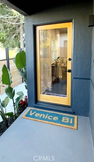 Venice (los Angeles), CA 90291,2353 Beach Avenue