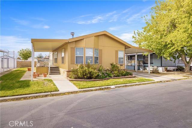 Lancaster, CA 93535,2121 E Avenue I #75