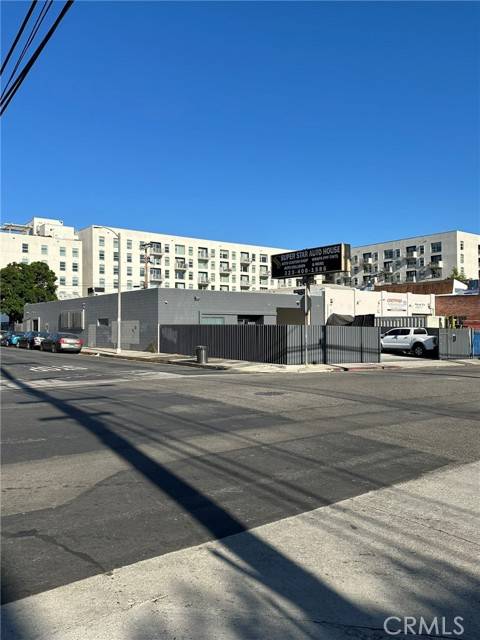 Los Angeles, CA 90038,1160 N Las Palmas Avenue