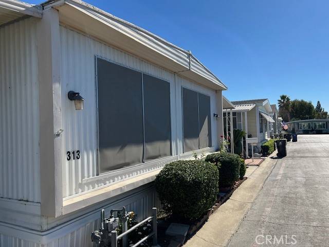 Canoga Park (los Angeles), CA 91304,8811 Canoga #313