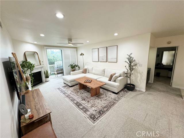 Sherman Oaks, CA 91423,14315 Riverside Drive #207