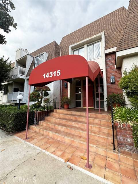 Sherman Oaks, CA 91423,14315 Riverside Drive #207