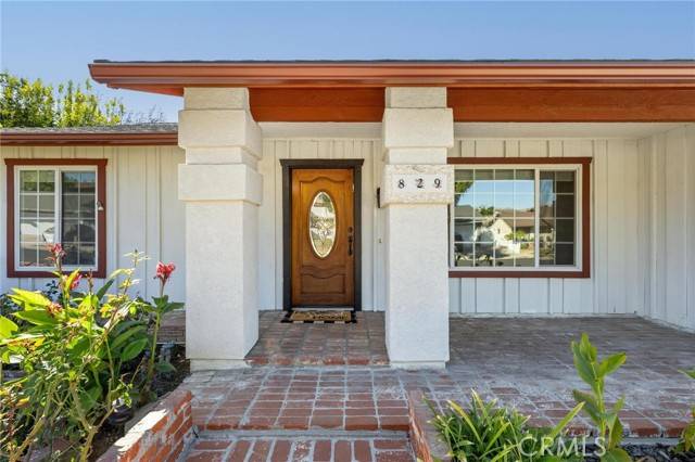 Simi Valley, CA 93065,829 Greenbriar Avenue