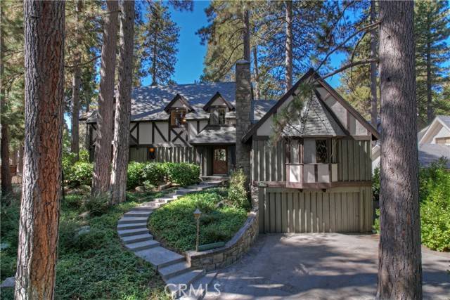 Lake Arrowhead, CA 92352,462 Sky View Ridge Drive