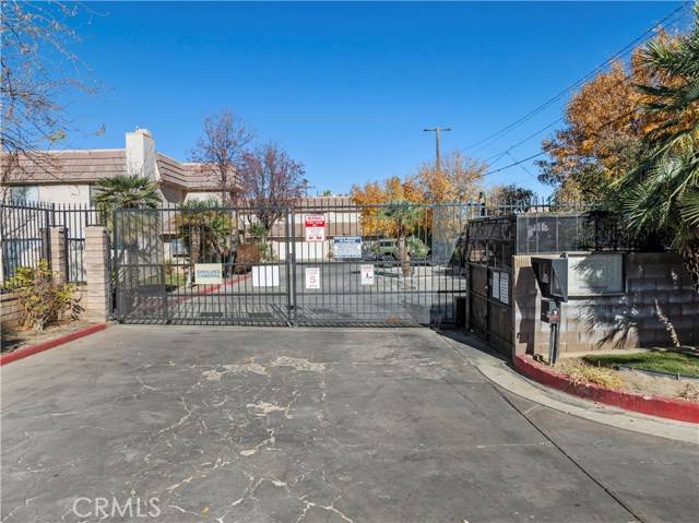 Lancaster, CA 93534,425 W Avenue J5 #35