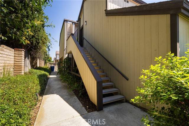 West Hills (los Angeles), CA 91307,22421 Sherman Way #1