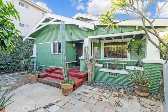 West Hollywood, CA 90046,1253 N Orange Grove Avenue