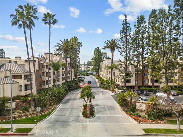 Woodland Hills (los Angeles), CA 91367,5530 Owensmouth Avenue #105