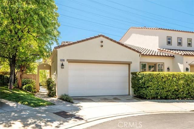 Valencia (santa Clarita), CA 91354,23705 Western Cedar Court