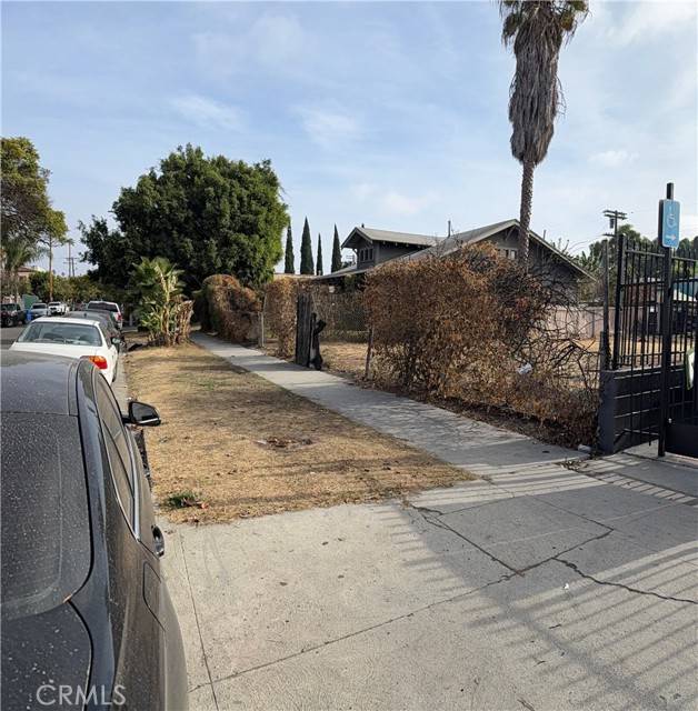Los Angeles, CA 90038,6132 Romaine Street