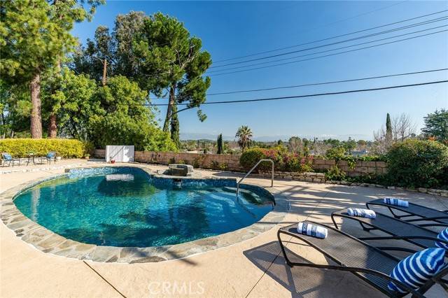 Woodland Hills (los Angeles), CA 91367,23925 Crosson Drive