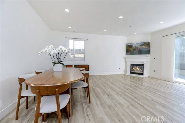 Los Angeles, CA 90038,1023 Wilcox Avenue #102