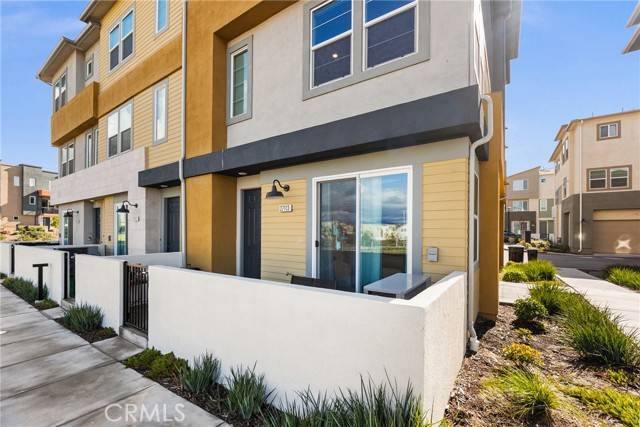 Valencia (santa Clarita), CA 91381,27113 Valley Oak Pl