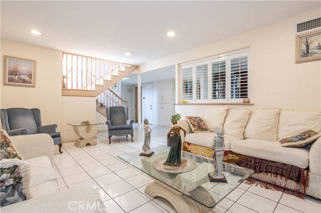 Chatsworth (los Angeles), CA 91311,10448 Willowbrae Avenue