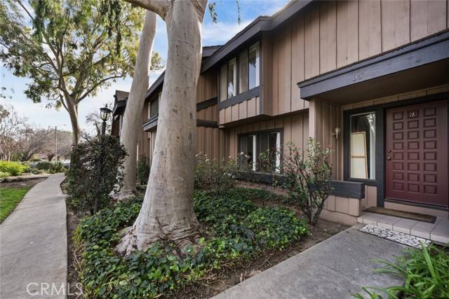 Northridge (los Angeles), CA 91324,9739 Reseda Boulevard #35