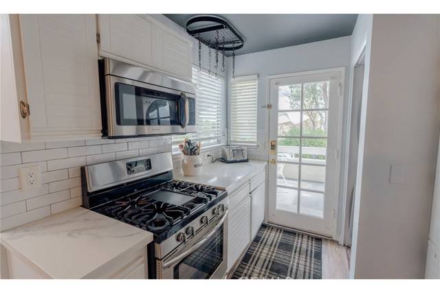 Valencia (santa Clarita), CA 91355,26123 Mcbean #29