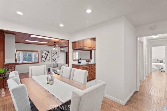 North Hollywood (los Angeles), CA 91606,6313 Bluebell Avenue