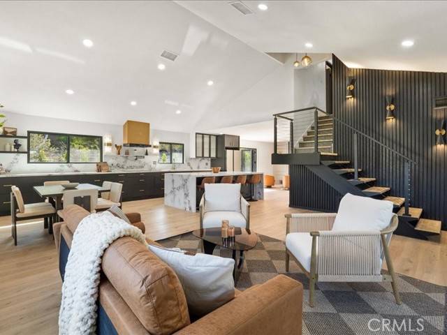 Newbury Park (thousand Oaks), CA 91320,214 Maynard Ave