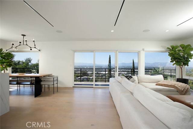 Sherman Oaks, CA 91423,3863 Sherwood Place