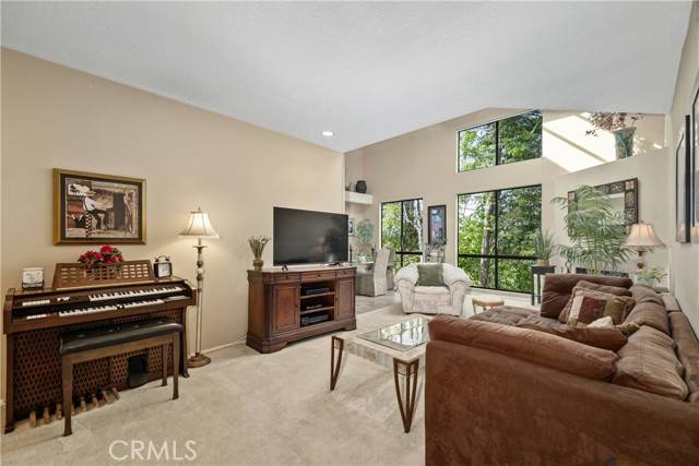 Sherman Oaks, CA 91423,13331 Moorpark Street #326