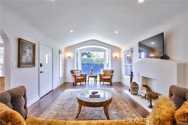 Los Angeles, CA 90046,732 N Crescent Heights Boulevard