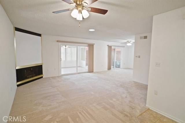 Newhall (santa Clarita), CA 91321,26822 Avenue Of The Oaks