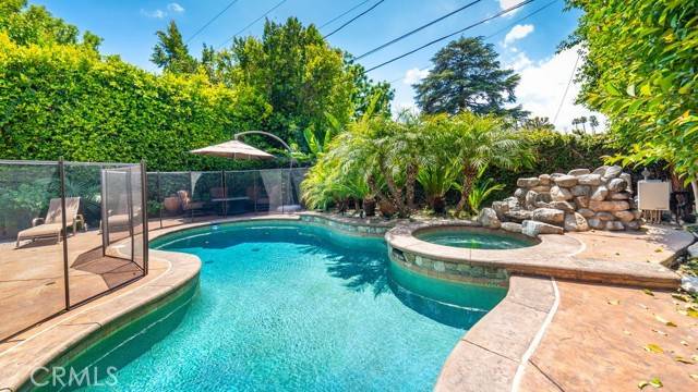 Sherman Oaks, CA 91423,4461 Stern Avenue